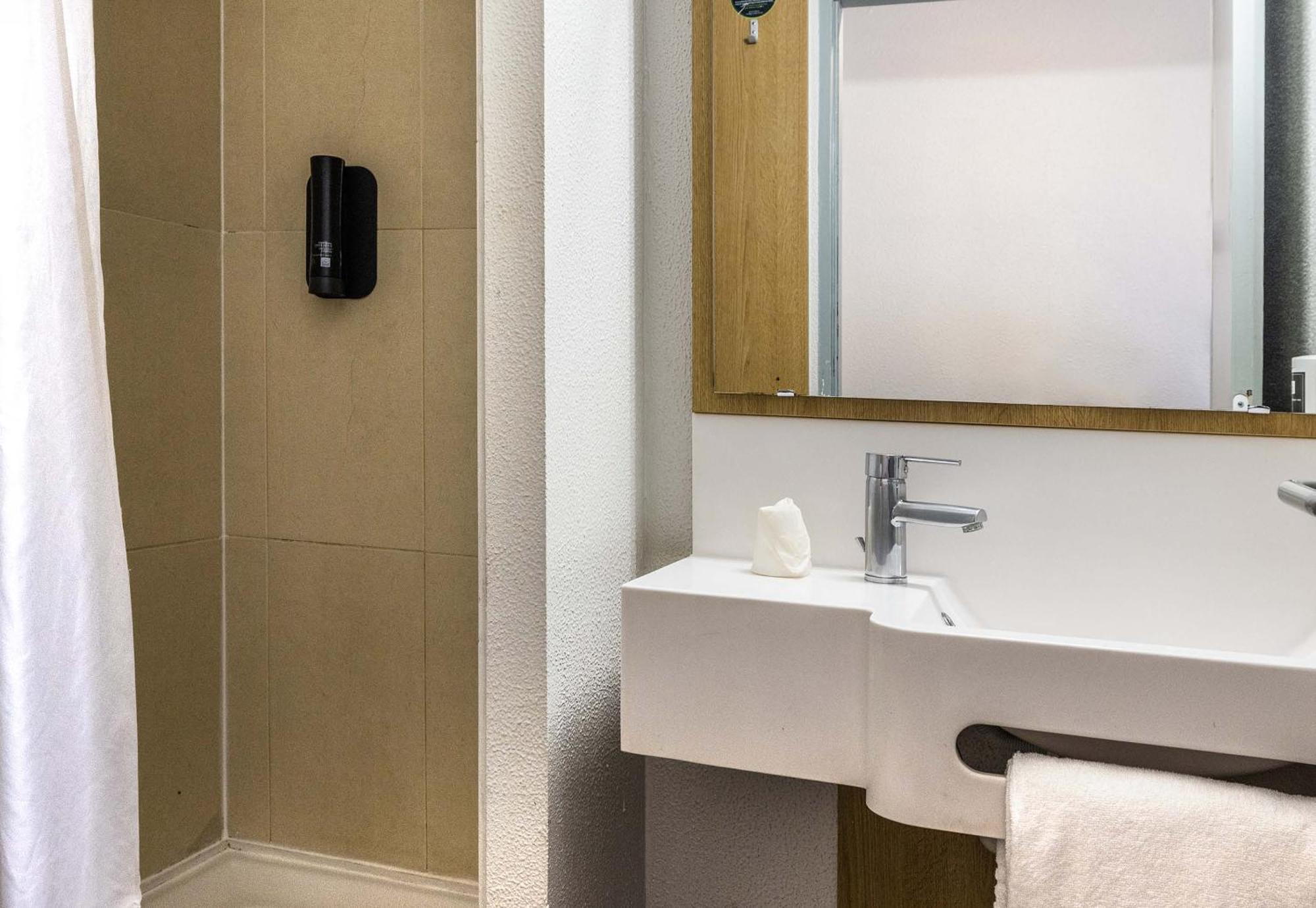 B&B Hotel Perpignan Nord Aeroport Bagian luar foto