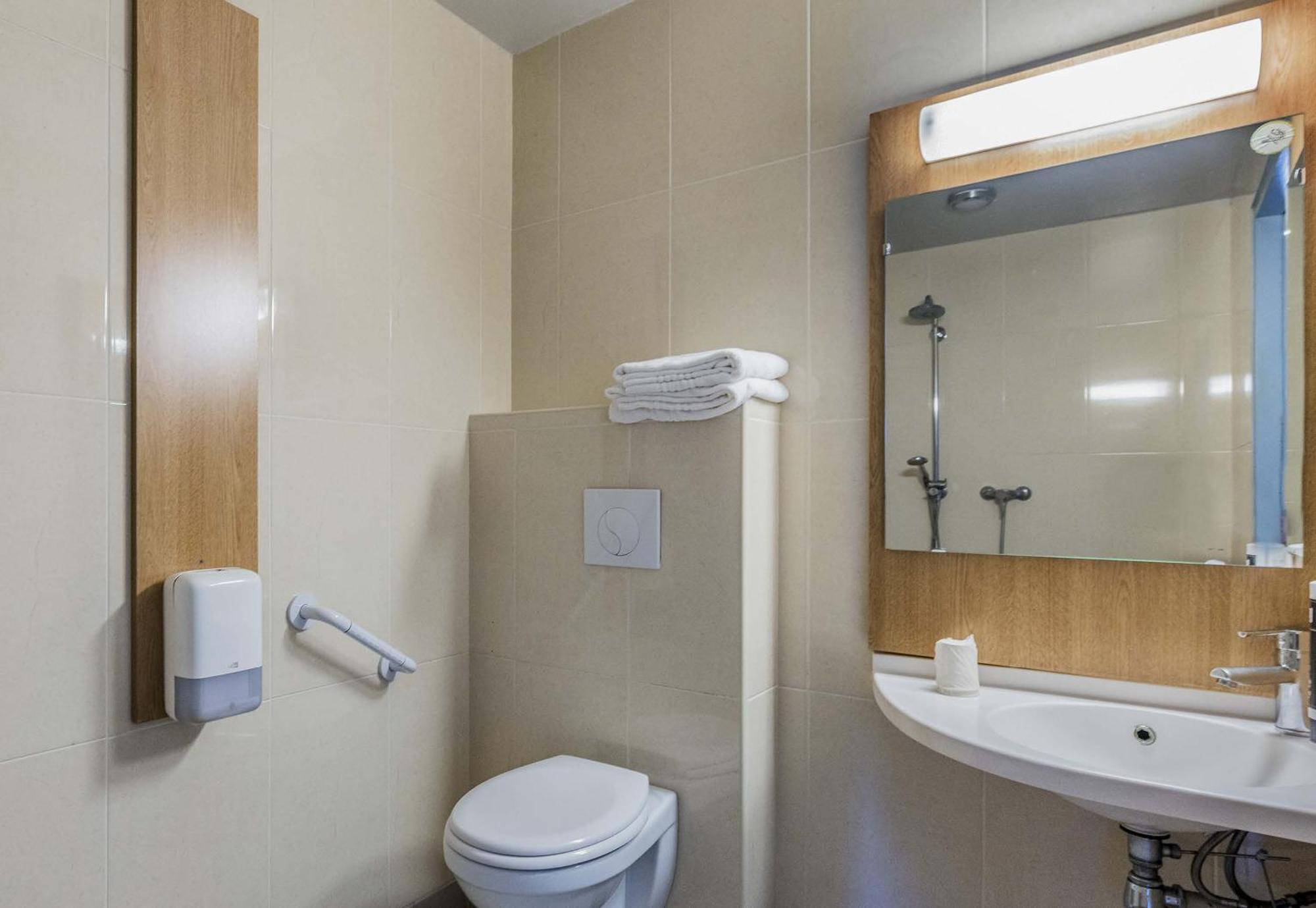 B&B Hotel Perpignan Nord Aeroport Bagian luar foto